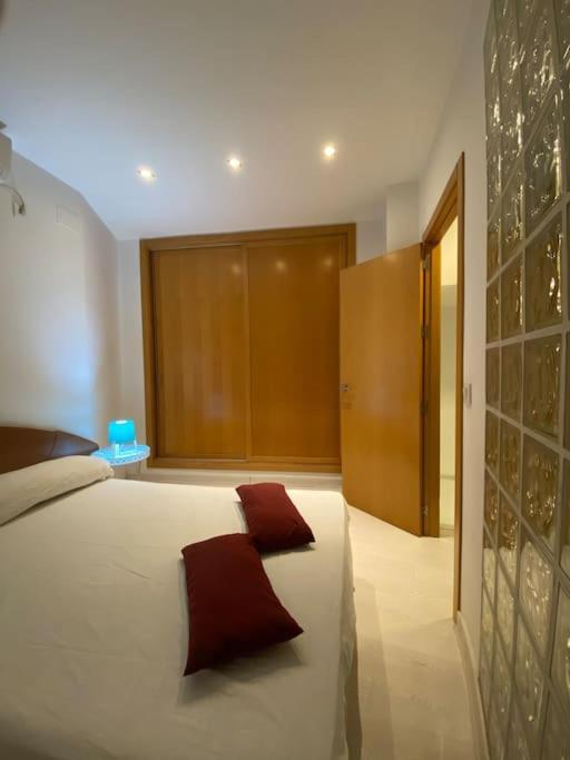 Luxury Complete Building In The Heart Of إشبيلية المظهر الخارجي الصورة
