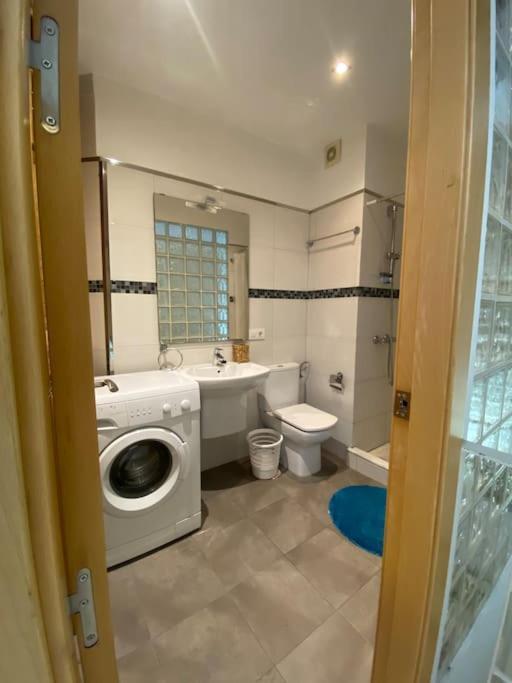 Luxury Complete Building In The Heart Of إشبيلية المظهر الخارجي الصورة
